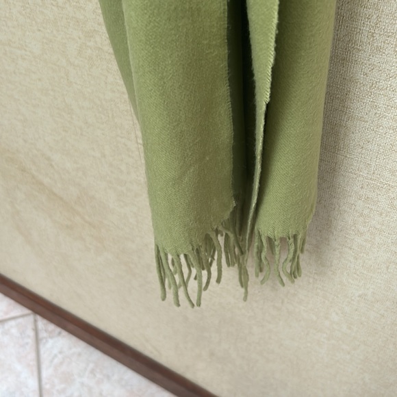 Ladies Winter Scarfs - Picture 4 of 8